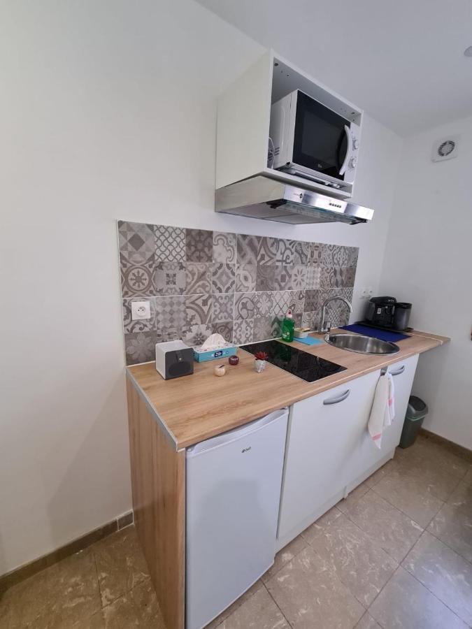 Studio Entierement Equipe Avec Veranda Commune Neuilly-sur-Marne Exterior foto